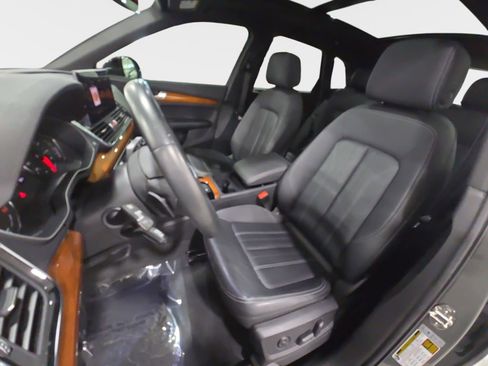 Used 2023 Audi Q5 2.0T Premium w/ Convenience Package AWD/4WD image 14