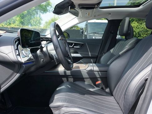 Used 2024 Mercedes-Benz E 350 4MATIC Sedan image 9