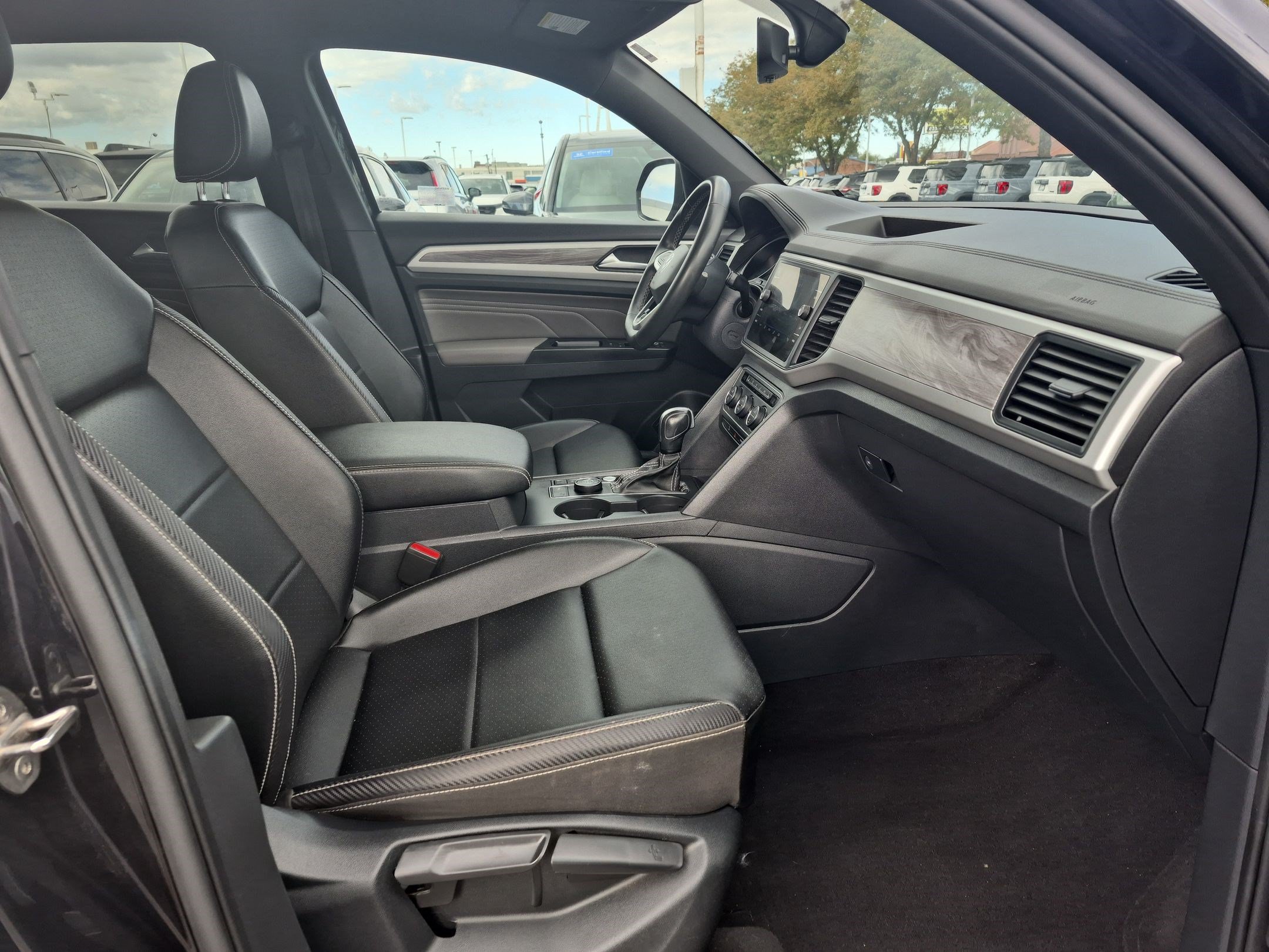 Used 2021 Volkswagen Atlas Cross Sport SE AWD/4WD image 30
