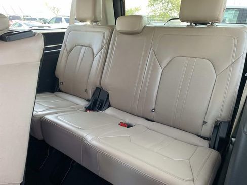 Used 2024 Ford Expedition Max Limited image 35