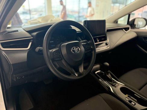 Used 2025 Toyota Corolla LE image 16