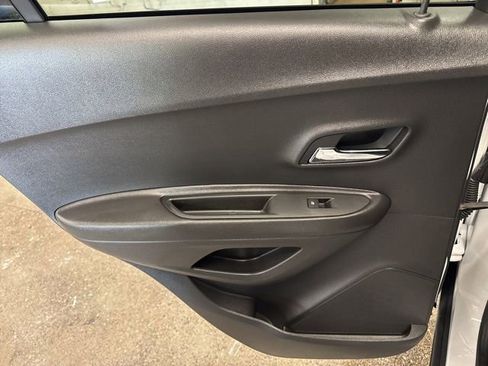 Used 2020 Chevrolet Trax LS w/ Tint and Cruise Package FWD image 19