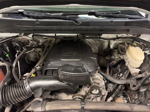 Used 2018 GMC Sierra 3500 4x4 Double Cab w/ Snow Plow Prep Package image 33