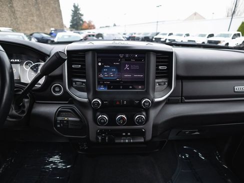 Used 2024 RAM 2500 Big Horn image 33