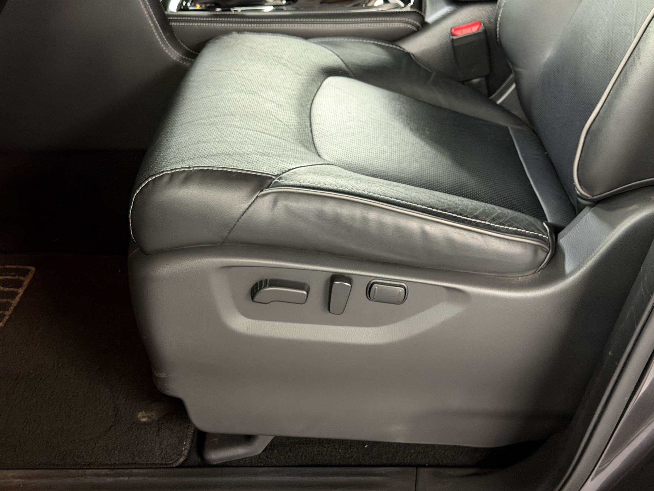 Used 2024 INFINITI QX80 Luxe AWD/4WD image 15
