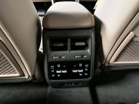 New 2026 Porsche Macan Electric image 20