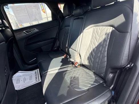 Used 2023 Kia Sportage X-Line image 11