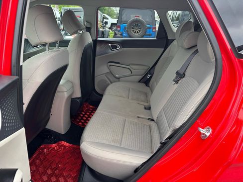 Used 2020 Kia Soul S FWD image 14