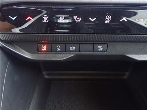 New 2026 Jeep Cherokee Laredo AWD/4WD image 21