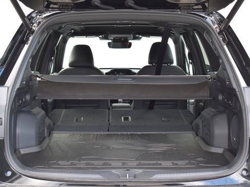 Used 2025 Subaru Forester Sport AWD/4WD image 31