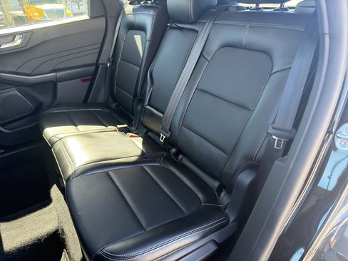 Used 2024 Ford Escape Platinum AWD/4WD image 7