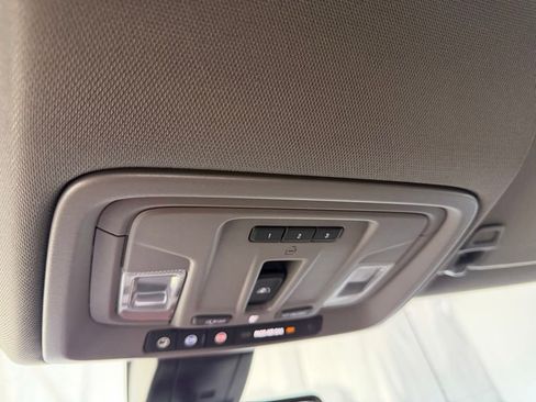 Used 2023 GMC Sierra 3500 SLT w/ SLT Premium Package AWD/4WD image 18