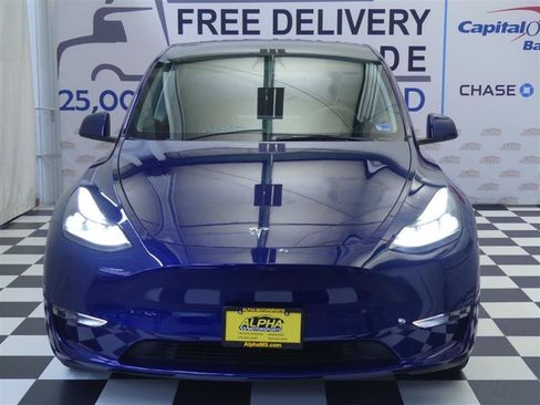 Used 2023 Tesla Model Y Performance AWD/4WD image 2
