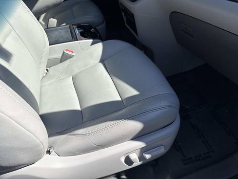 Used 2015 Toyota Sienna XLE Premium FWD image 8