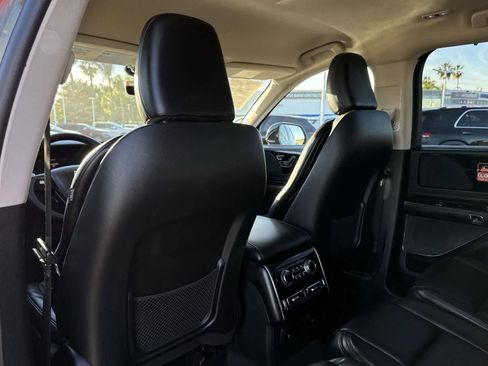 Used 2023 Lincoln Aviator 2WD image 17