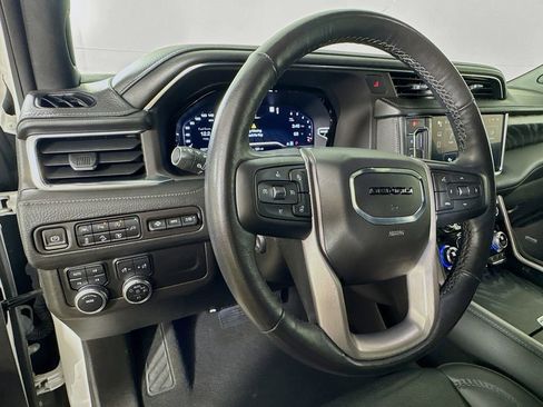 Used 2022 GMC Yukon Denali image 11