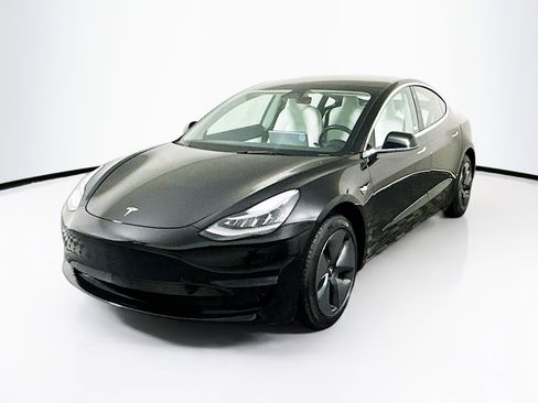 Used 2019 Tesla Model 3 Standard Range Plus image 3