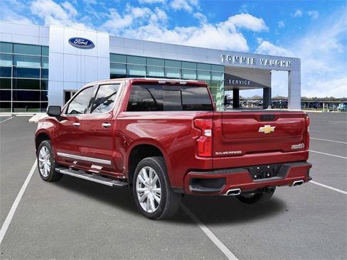Used 2025 Chevrolet Silverado 1500 High Country w/ High Country Premium Package image 2