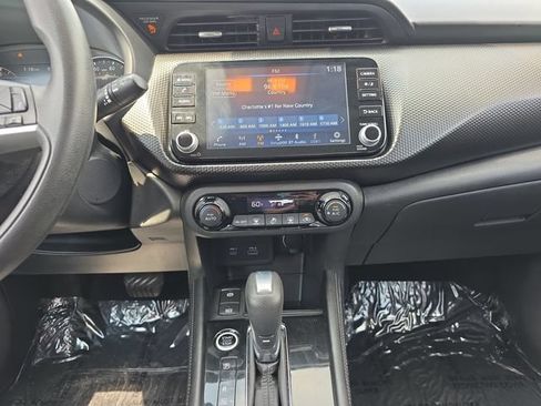 Used 2021 Nissan Kicks SV FWD image 11