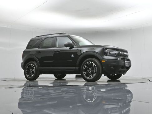 New 2026 Ford Bronco Sport Outer Banks w/ Outer Banks Tech Package+ AWD/4WD image 3
