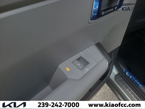 New 2027 Kia Seltos S FWD image 11