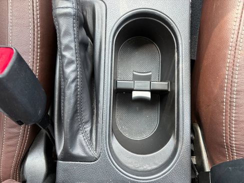 Used 2018 Subaru Forester 2.5i Touring AWD/4WD image 19