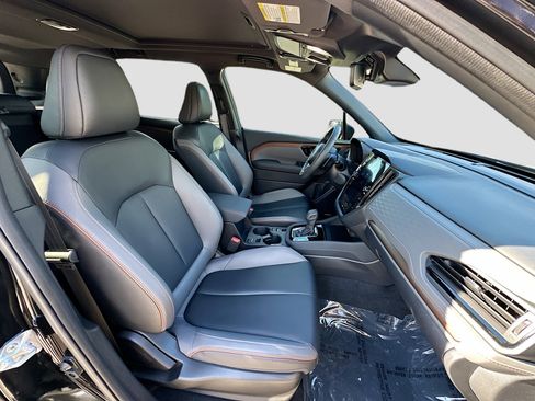 Used 2025 Subaru Forester Sport image 32