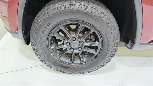 Used 2020 Jeep Grand Cherokee Laredo RWD image 33