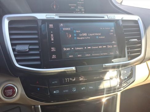 Used 2017 Honda Accord EX-L image 24