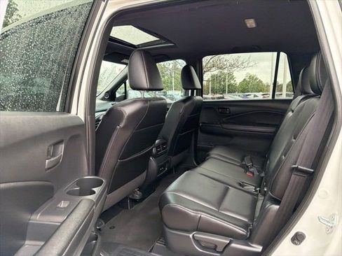 Certified 2024 Honda Passport EX-L image 19