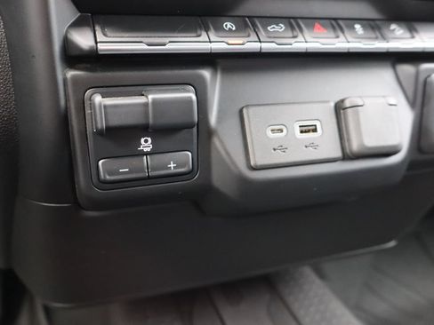 Used 2020 Chevrolet Silverado 1500 LT Trail Boss w/ Convenience Package AWD/4WD image 12