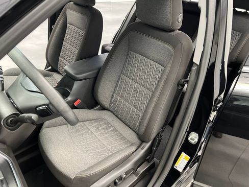 Used 2024 Chevrolet Equinox LT image 9