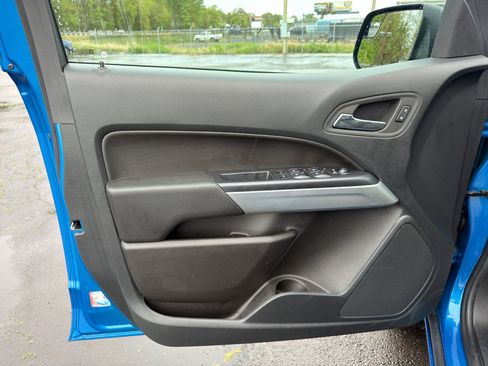 Used 2022 Chevrolet Colorado LT image 18