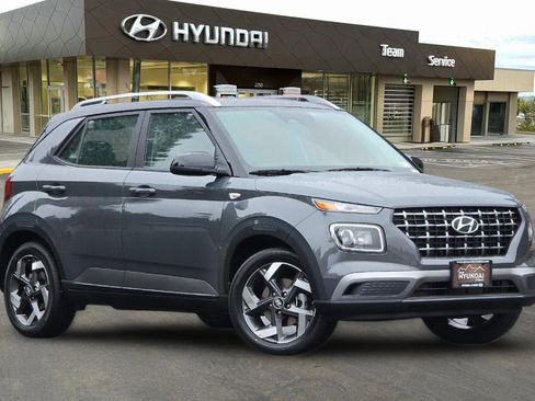New 2026 Hyundai Venue SEL image 2