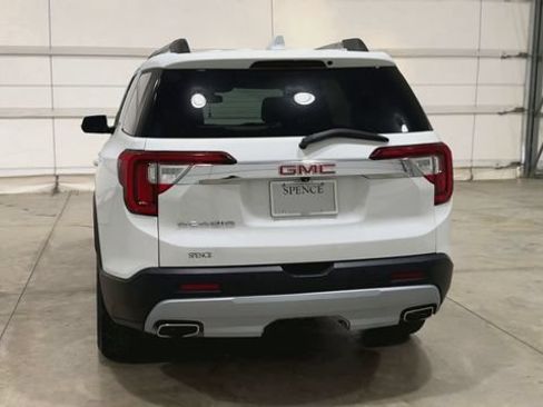 Used 2020 GMC Acadia SLT w/ LPO, Floor Liner Package FWD image 3