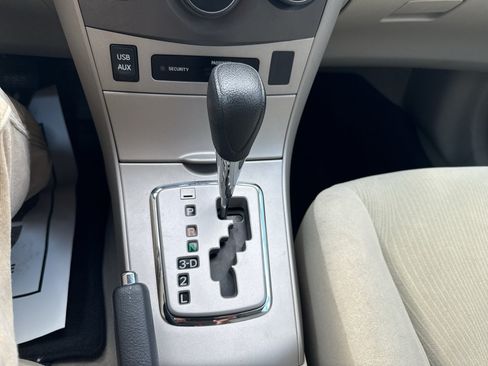 Used 2013 Toyota Corolla LE FWD image 17