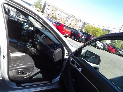 Used 2017 Genesis G80 3.8 w/ Option Group 03 image 13