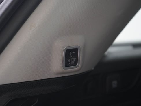 Used 2022 Jeep Grand Cherokee Limited AWD/4WD image 17