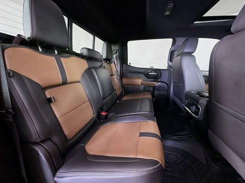 Used 2021 Chevrolet Silverado 1500 High Country w/ Technology Package image 34