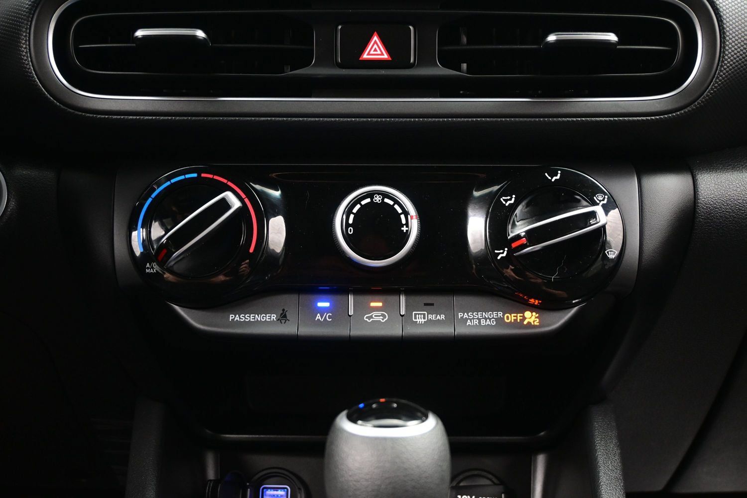 Certified 2023 Hyundai Kona SEL AWD/4WD image 20