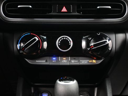 Certified 2023 Hyundai Kona SEL AWD/4WD image 20