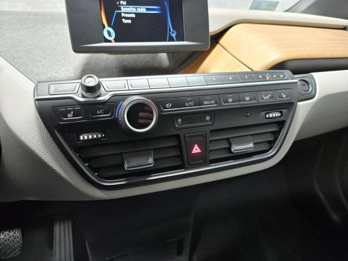 Used 2018 BMW i3 94Ah w/Range Extender image 26