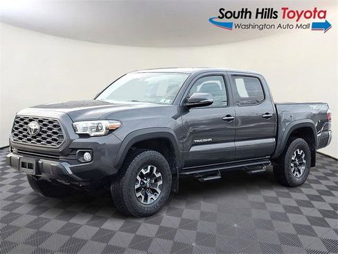 Certified 2022 Toyota Tacoma TRD Off-Road image 3