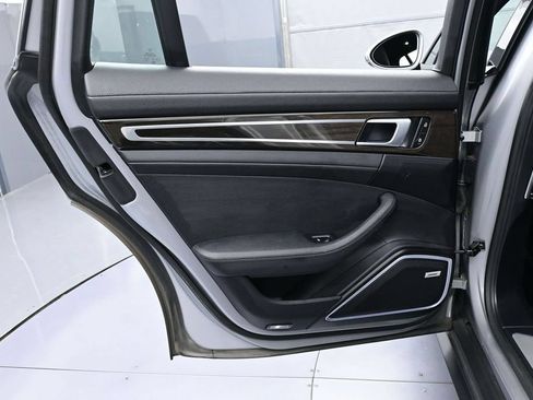Certified 2022 Porsche Panamera 4 AWD/4WD image 22