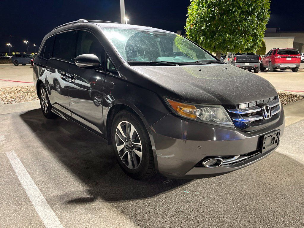 Used 2016 Honda Odyssey Touring Elite image 2