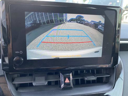 Used 2024 Toyota Corolla LE FWD image 12