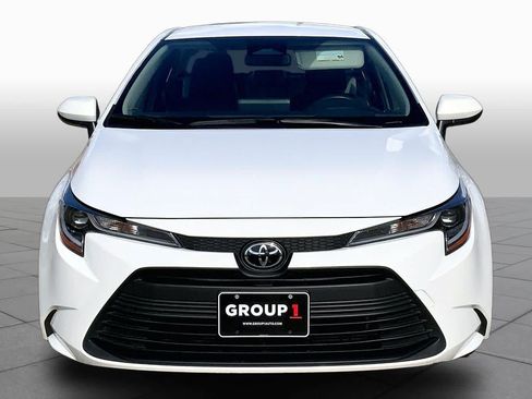 Used 2023 Toyota Corolla LE FWD image 4