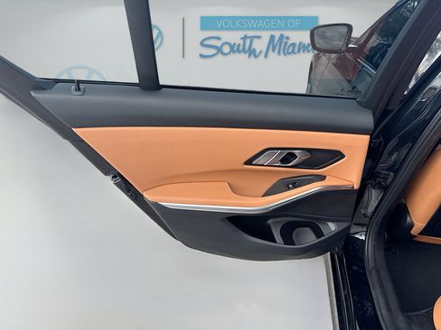 Used 2023 BMW 330i Sedan w/ Premium Package image 27