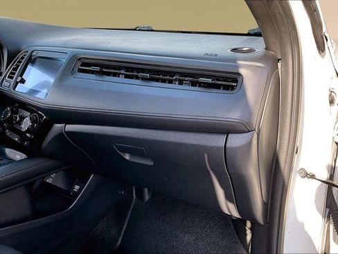 Used 2020 Honda HR-V Sport image 22