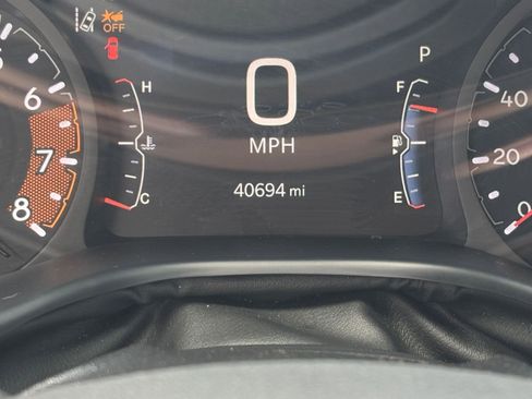 Used 2025 Jeep Compass Trailhawk AWD/4WD image 39